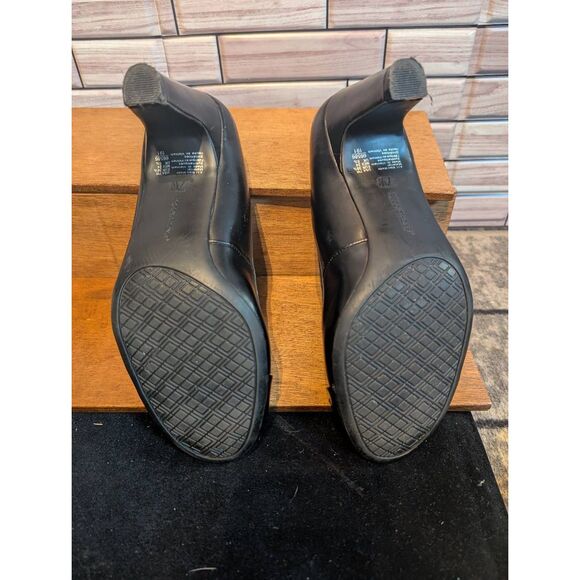 Predictions 3" kitten heel black dress shoes 7W - Picture 7 of 7